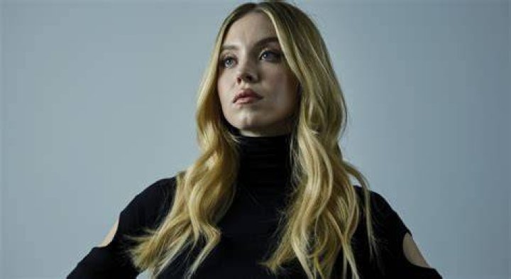 1280x700 Actress Sydney Sweeney 2022 HD 1280x700 Resolution Wallpaper