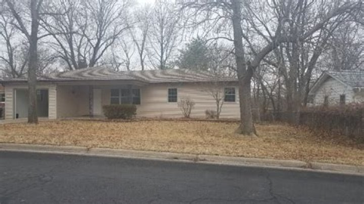 19 E Leslie Ln, Columbia, MO 65202 MLS 10066224 Zillow
