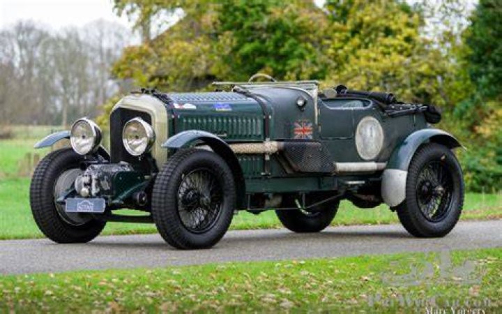 1931 Bentley Blower in a dilapidated condition, hidden in a Forza Horizon 4 Barn Find