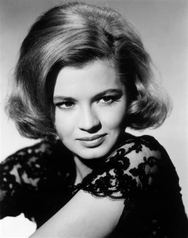 85 years old today Angie Dickinson circa 1960 Actriz de cine