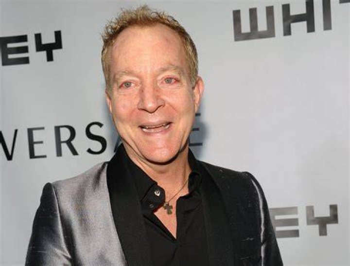 9 Mindblowing Facts About Fred Schneider
