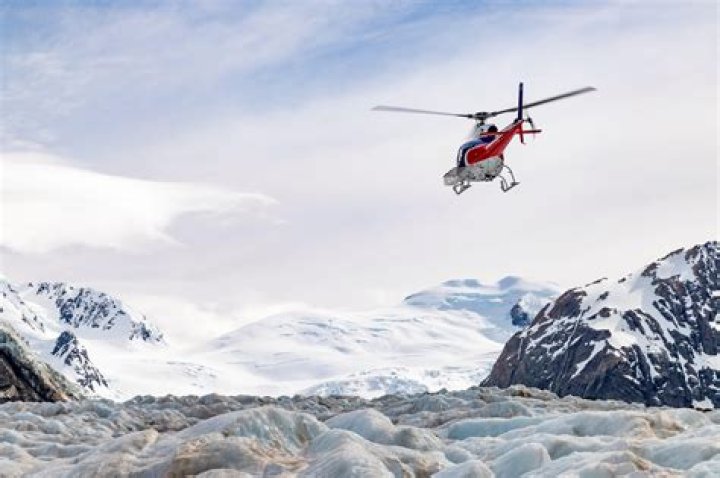A Helicopter Landing on Mount Everest Everest Heli Tour