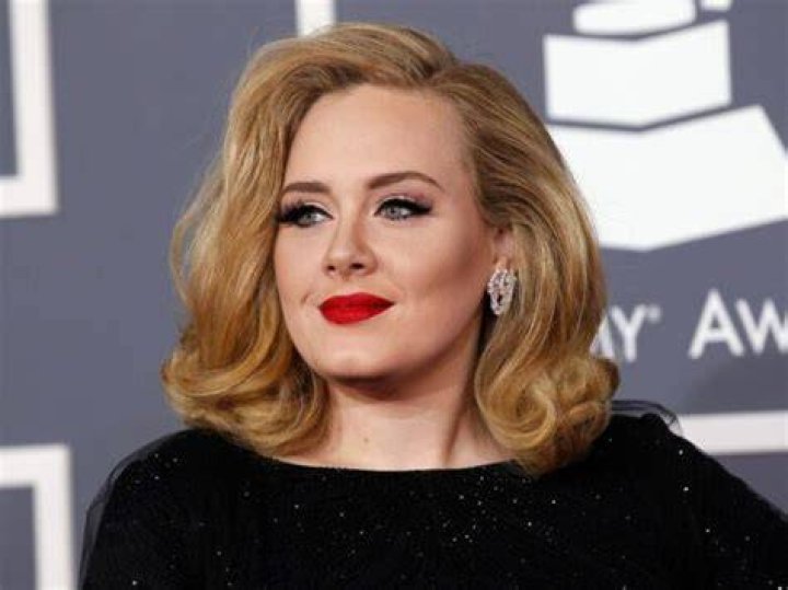 A Source Reveals Why Adele Lost so Much Weight