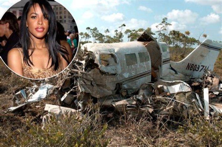 Aaliyah took sleeping pill, carried to plane before crash book