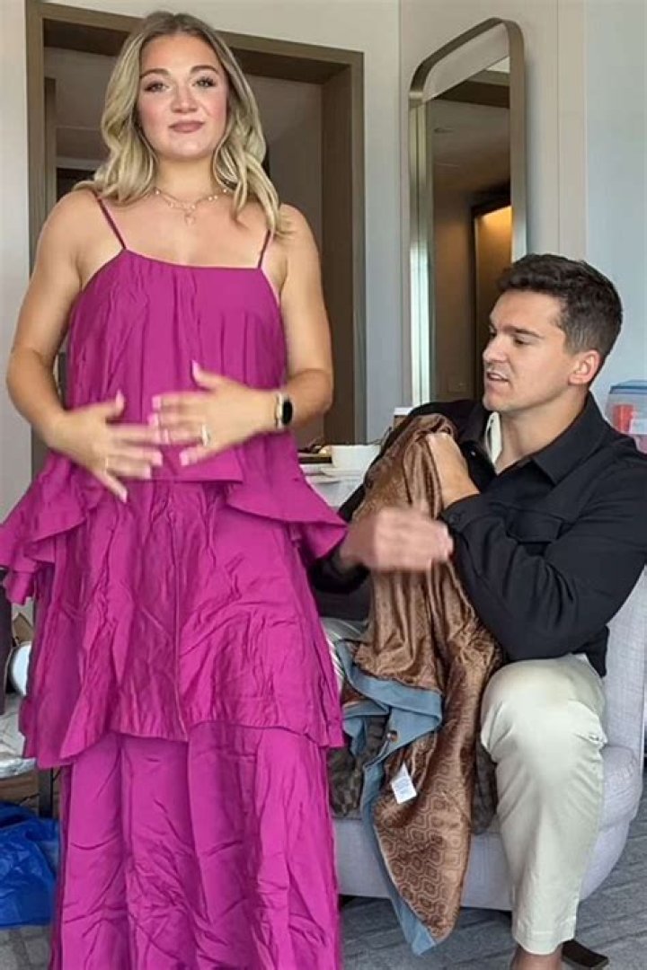 Abby Howard Vs Matt Howard Real Age and Lifestyle Comparison, Life