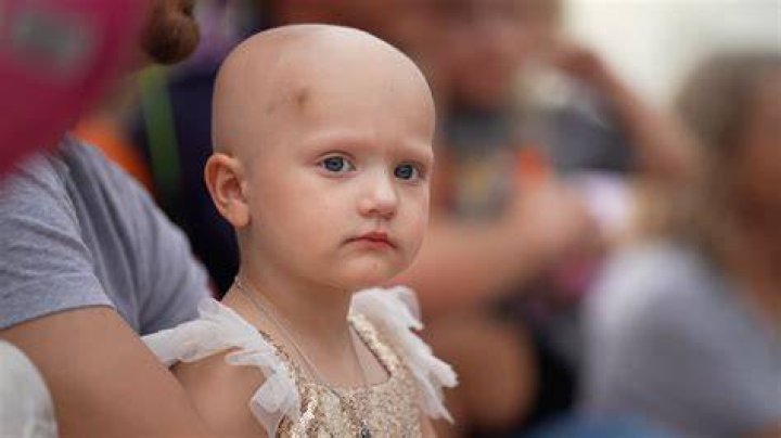 Abilene community holds parade for terminally ill 3yearold SiennaStrong