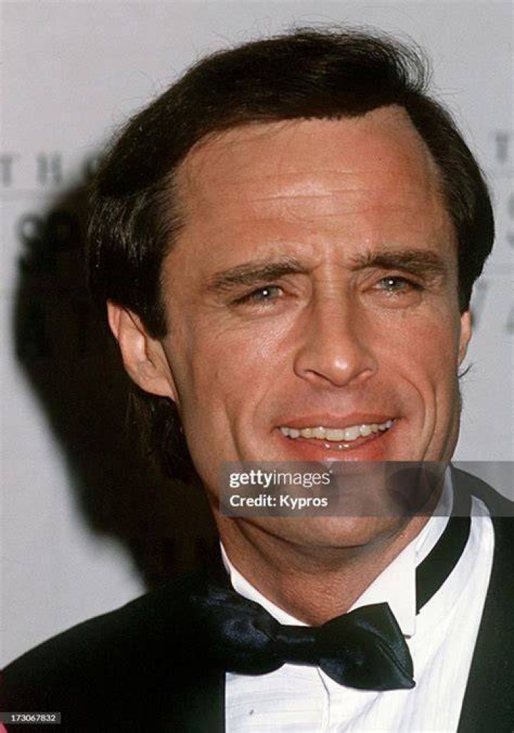 Actor Joe Penny, circa 1992. Handsome actors, Actors, Actors & actresses