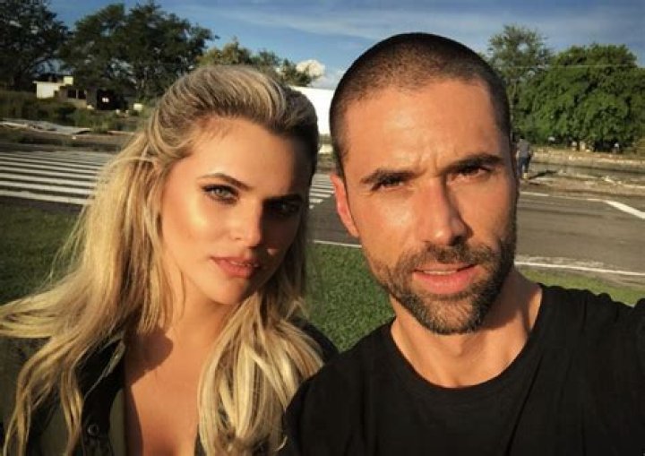 Actors Matías Novoa and Isabella Castillo announce the end of their