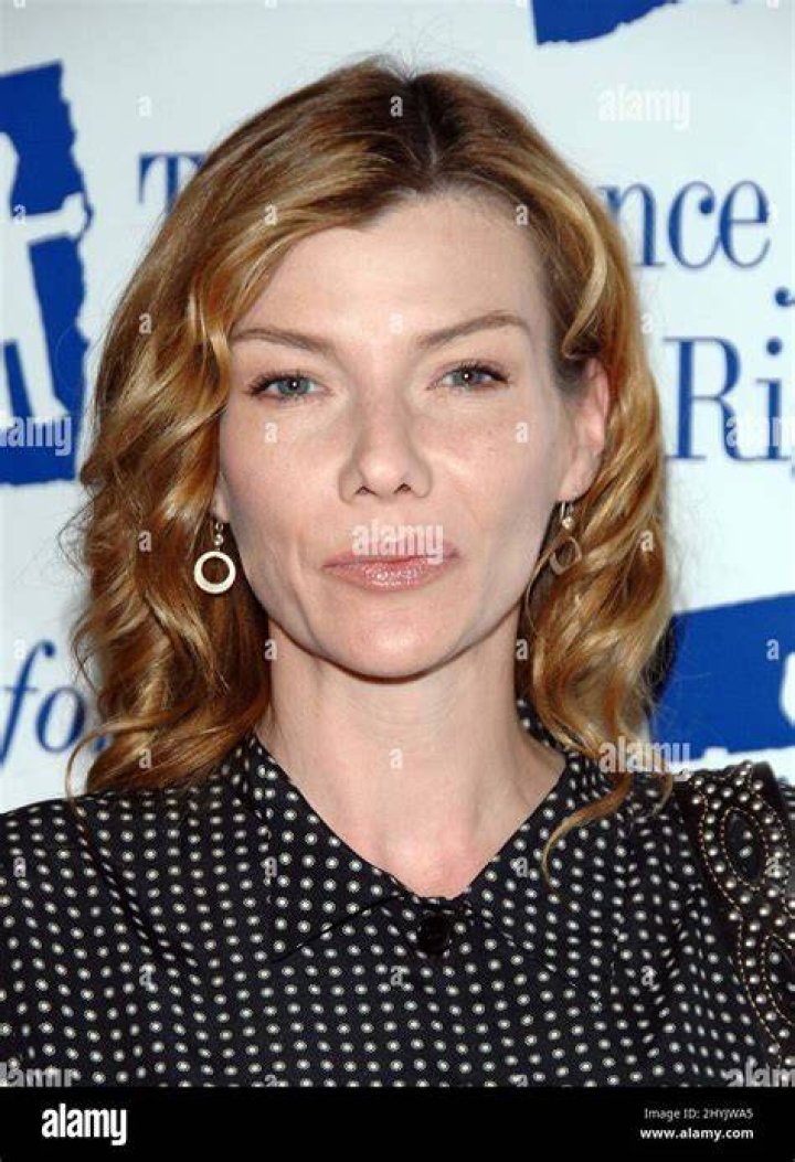 Actress, Stephanie Niznik, Dead At 52 Famous People Who Died Today In