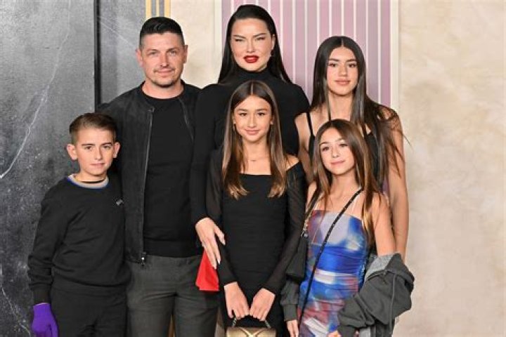 Adriana Lima and Family. Adriana lima, Manualidades de starbucks, Bebe