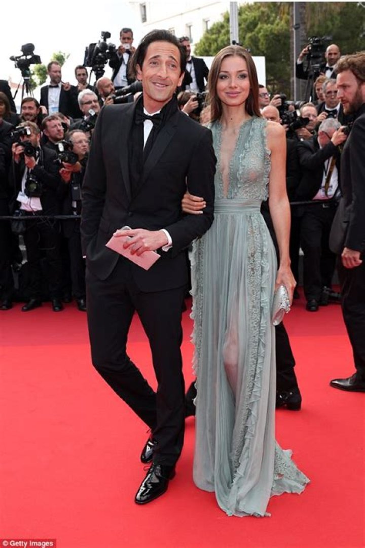 Adrien Brody hauls some artwork for girlfriend Lara Lieto Daily Mail