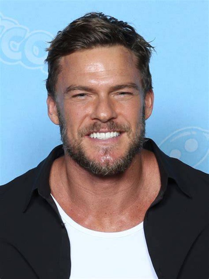Alan Ritchson aka the new 6&rsquo;5&rdquo; Jack Reacher Random Hot Guys