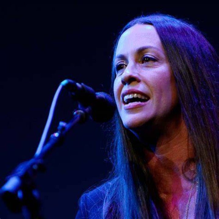 Alanis Morissette OdetteGurjot