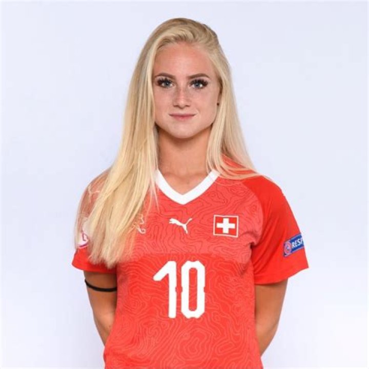 Alisha Lehmann 9GAG