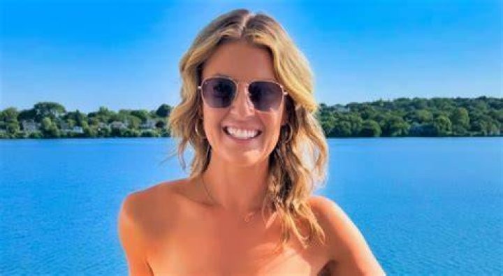 Amanda Balionis van CBS WikiBio Salaris, Leeftijd, Getrouwd, Ouders