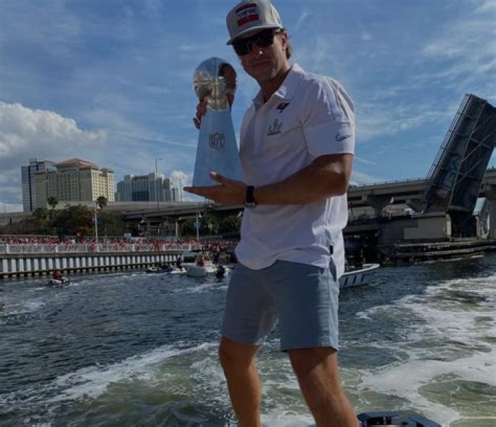 American footballer Blaine Gabbert net worth, house, salary and wife