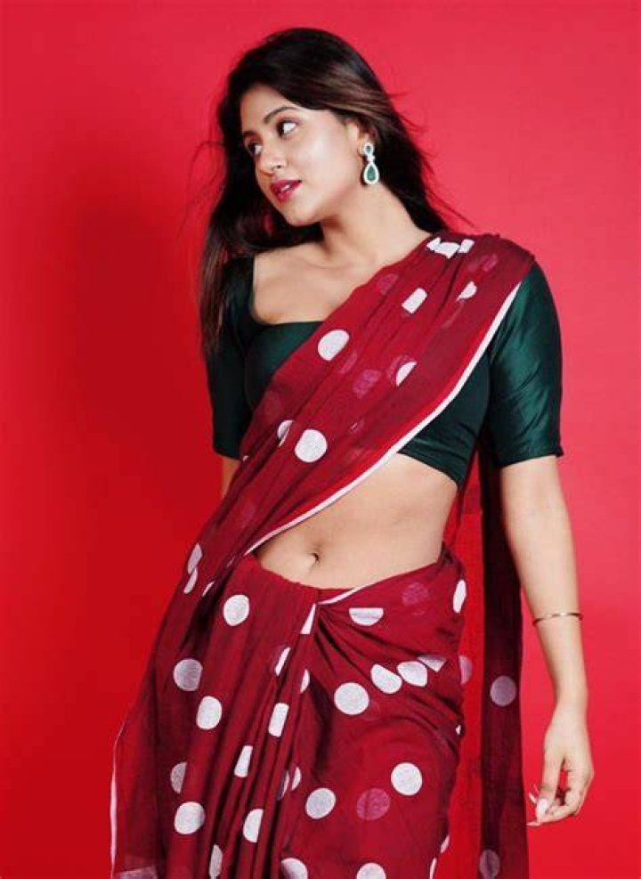 Anjali Arora r/Sareebeauties