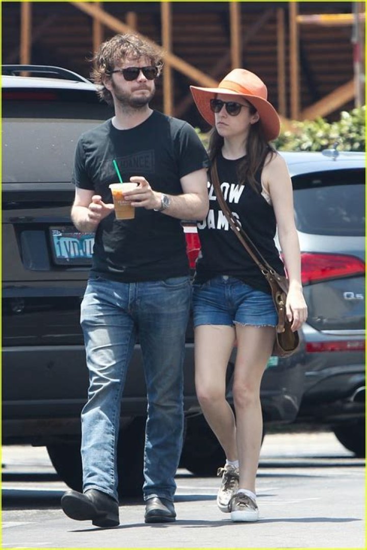 Anna Kendrick Steps Out With Boyfriend Ben Richardson in Hawaii — See