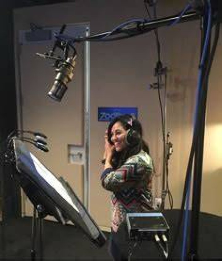 April Vasquez Voice over actor Voice123