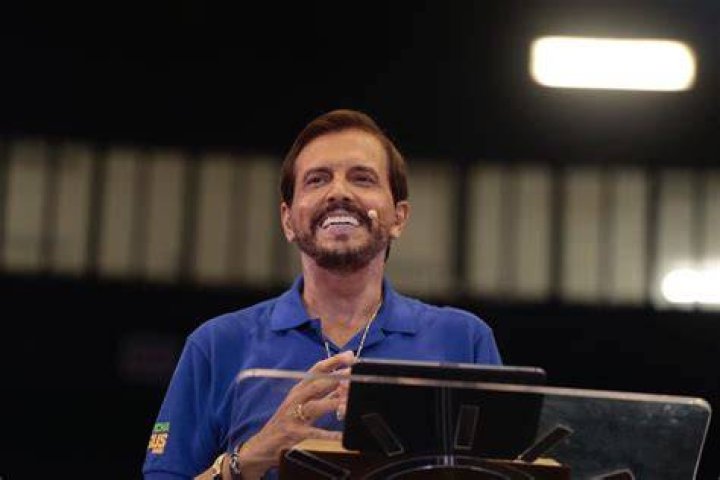 Ap&oacute;stolo Estevam completa mais um ano de vida
