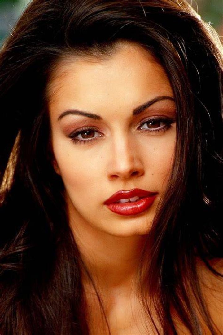 Aria Giovanni Profile Images — The Movie Database (TMDB)
