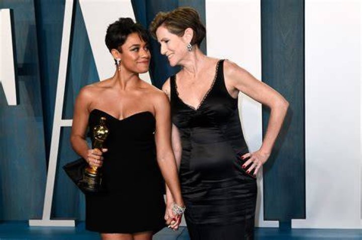 Ariana DeBose is dating Sue Makkoo Ariana DeBose 14 facts about the