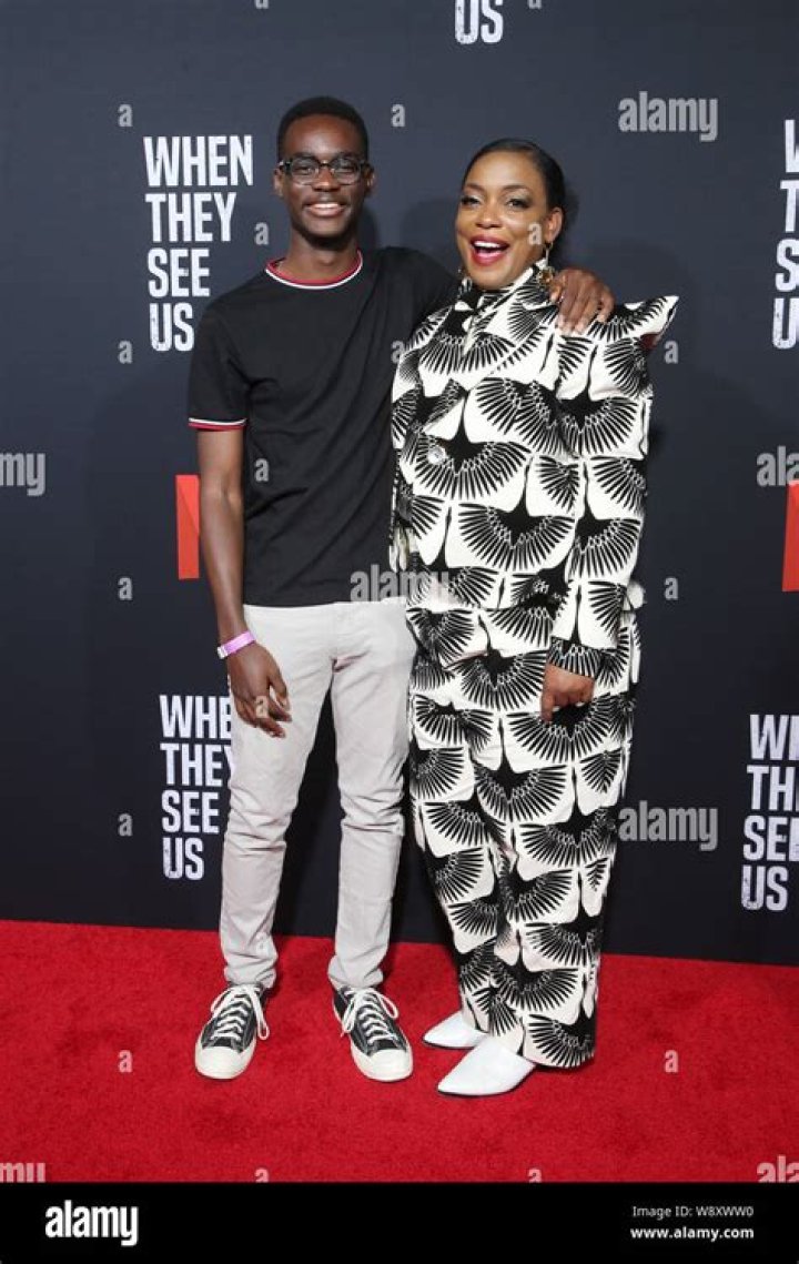 Aunjanue EllisTaylor Husband Is The Origin Actress Married? Sexuality