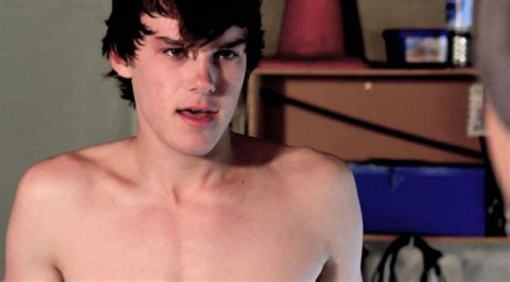 Australian Actor Mitchell Hope shirtless sweet pictures (With images