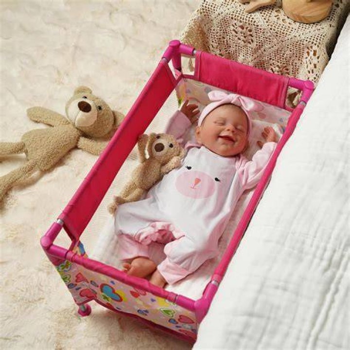 Baby Doll Bed, Baby Dolls, Baby Sewing Projects, Crochet Projects, Diy