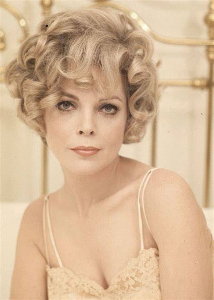 barbara bain scandal Star actress, Actresses, Beautiful actresses