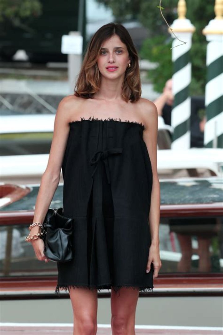Benedetta Porcaroli on Instagram &ldquo; ️&rdquo; Vintage preppy, Fashion