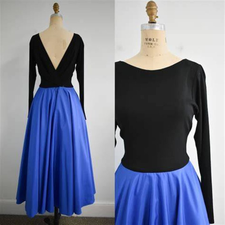 Black Dress, Blue Car r/NatalieRoush