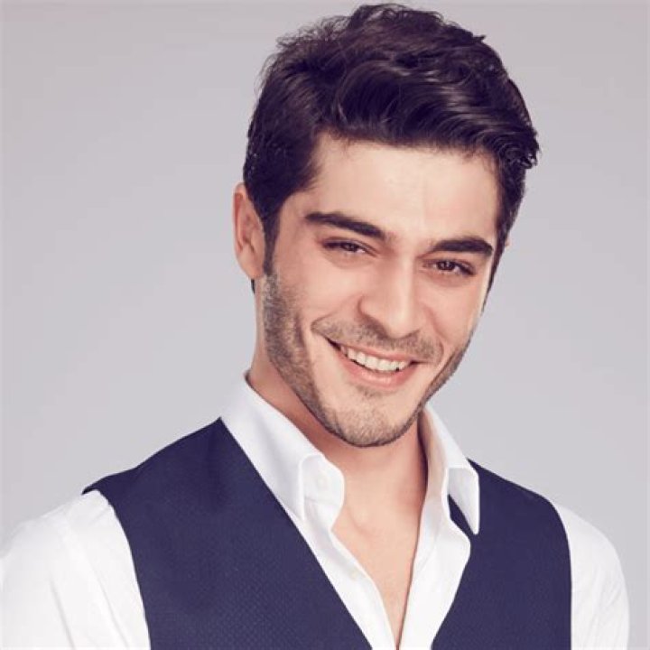 Burak Deniz, Murat from ''Hayat'' Paris Hilton wants to have dinner
