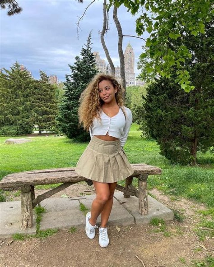 Camila Elle Bio, Wiki, Boyfriend, Height & Net Worth Biography on