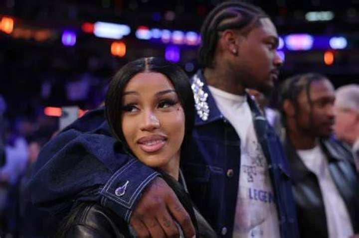 Cardi B Fans Think She’s Pregnant Again After Video Performance