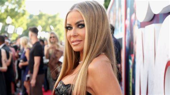 Carmen Electra Turns Heads in Denim Lingerie Set OnlyFans Photos