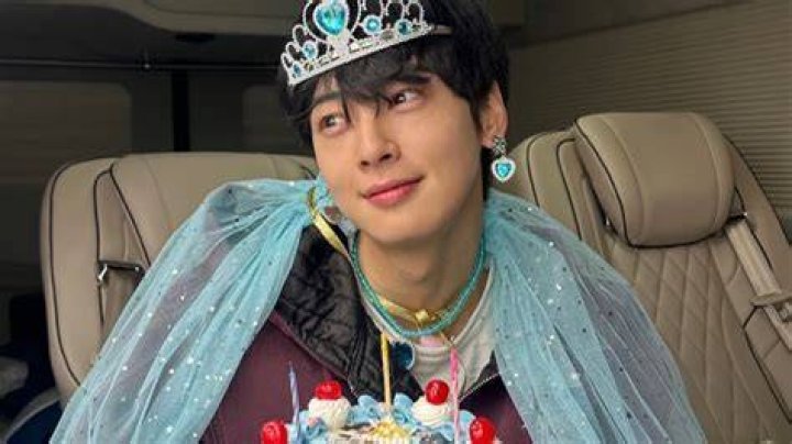 Cha Eun Woo, Birthday Party, Style, Swag, Outfits