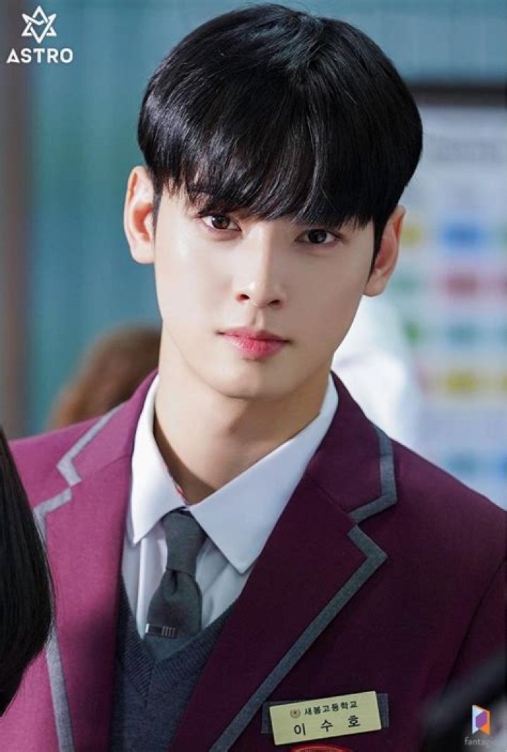 Cha Eunwoo kdrama & kpop on Instagram &ldquo;Do you have any pets?💜