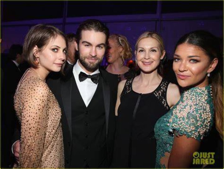 Chace Crawford & Jessica Szohr Reunite With 'Gossip Girl' CoStars at