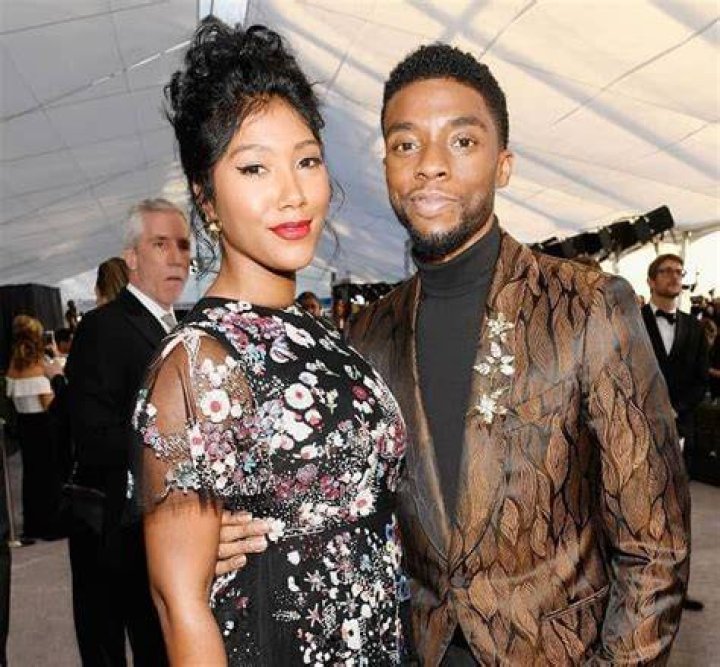 Chadwick Boseman Weight, Age, Husband, Biography, Family Facts World