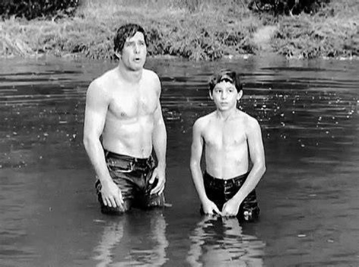 Channel 77 &mdash; Robert Fuller, Robert Crawford Jr., and John Smith