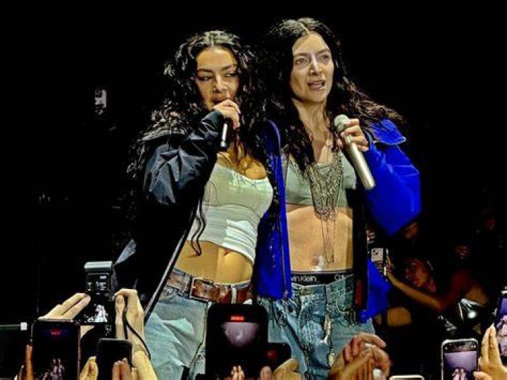 Charli XCX and Lorde 'Work It Out' on the 'Girl, So Confusing' Remix