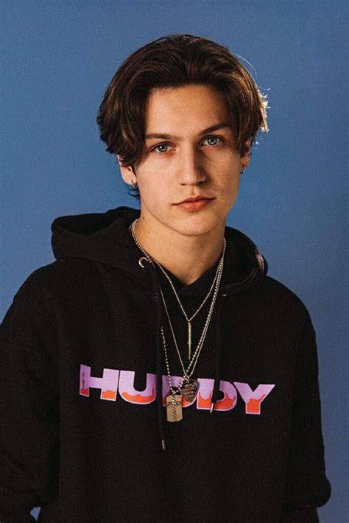 Chase Hudson Net Worth, Age, Height, Bio, Early Life, Career, Facts