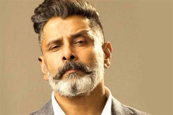 Chiyaan Vikram Biography Girlfriend, Age, Height, Family, Movies & More