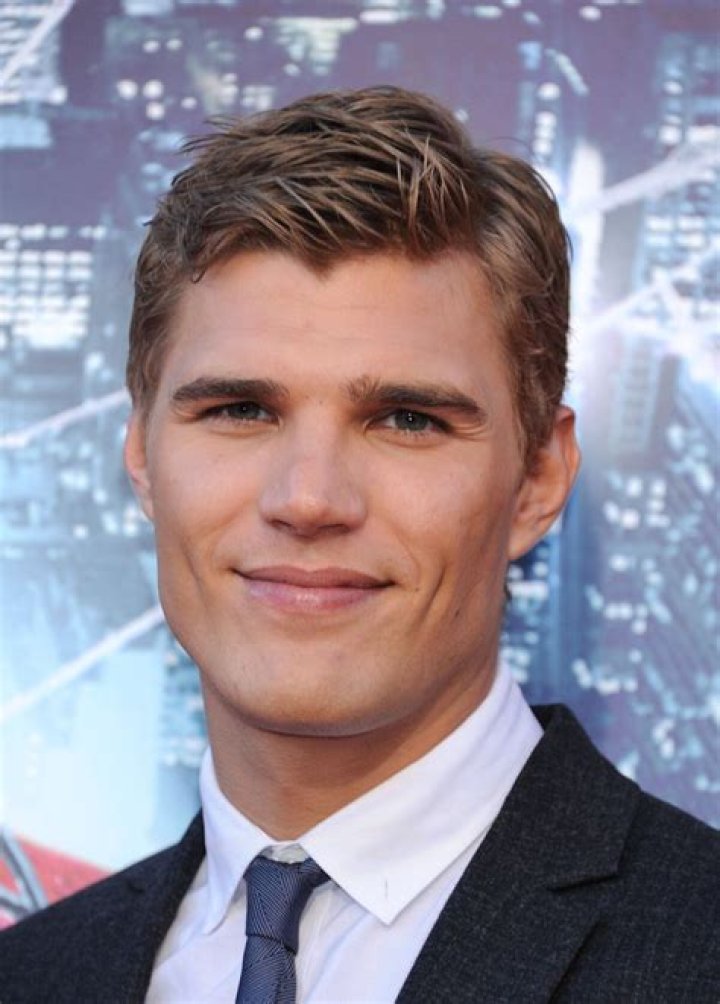 Chris Zylka, Movies and TV Shows, Paris Hilton, Net Worth
