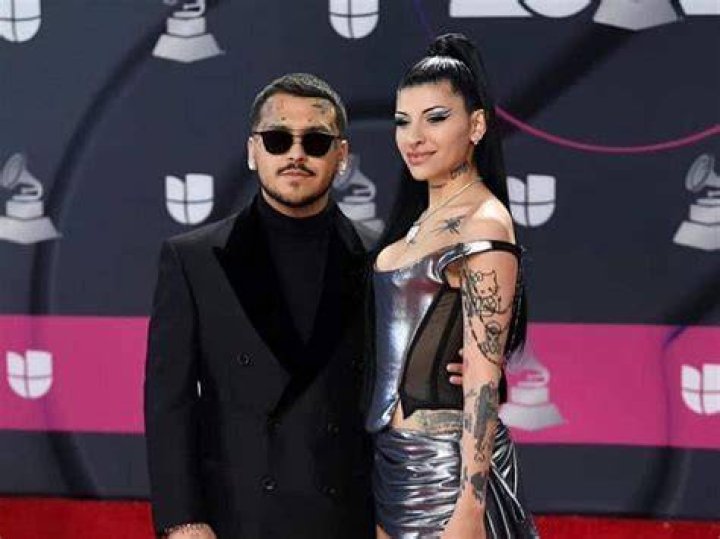 Christian Nodal y su novia Mar&iacute;a Fernanda Guzm&aacute;n