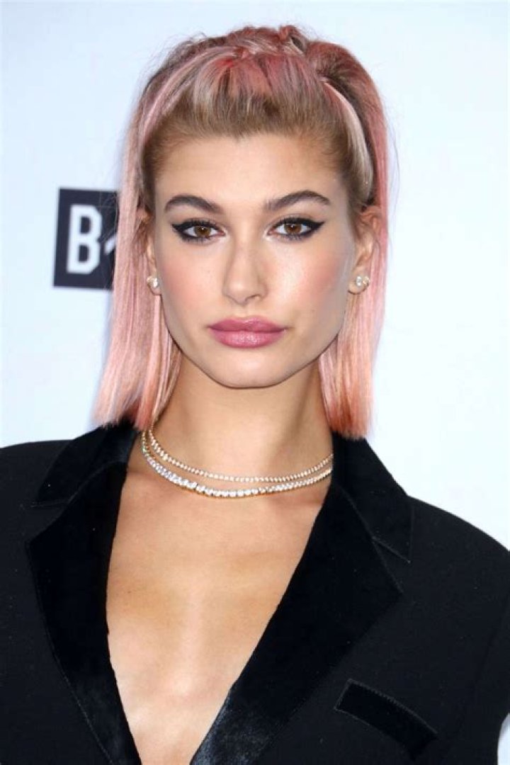 Classify Hailey Baldwin