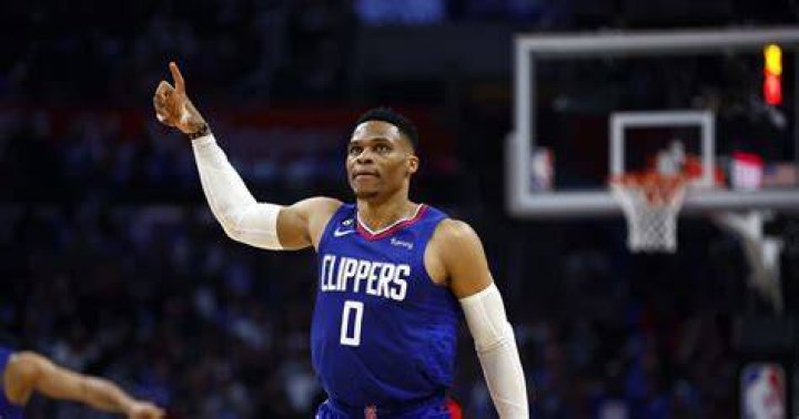 Clippers PG Russell Westbrook’s brother has delightful reaction to