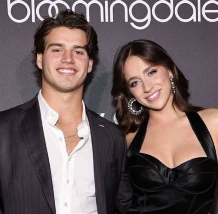 Cole Sillinger & Tate McRae in 2022 Fashion, Formal dresses, Dresses