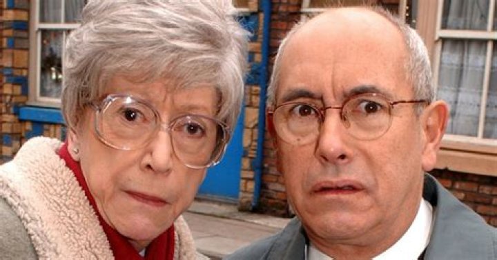 Corrie actor Malcolm &lsquo;Norris Cole&rsquo; Hebden retires from the soap